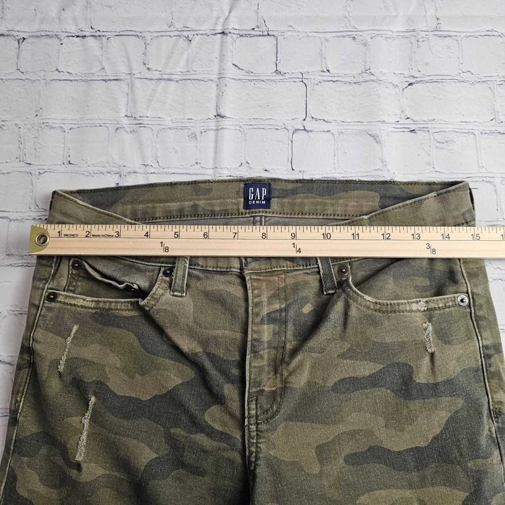 GAP Womens Size 28 Camo Distressed‎ Best Girlfriend Jeans 26 Inch Inseam Cropped - Picture 10 of 12